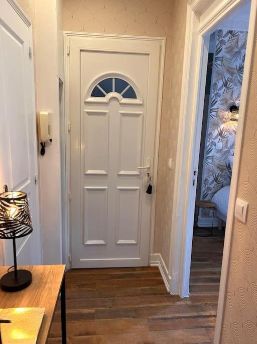 Appartement Chic Et Cosy Epernay Bagian luar foto