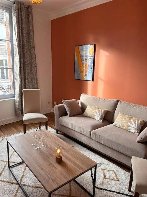 Appartement Chic Et Cosy Epernay Bagian luar foto